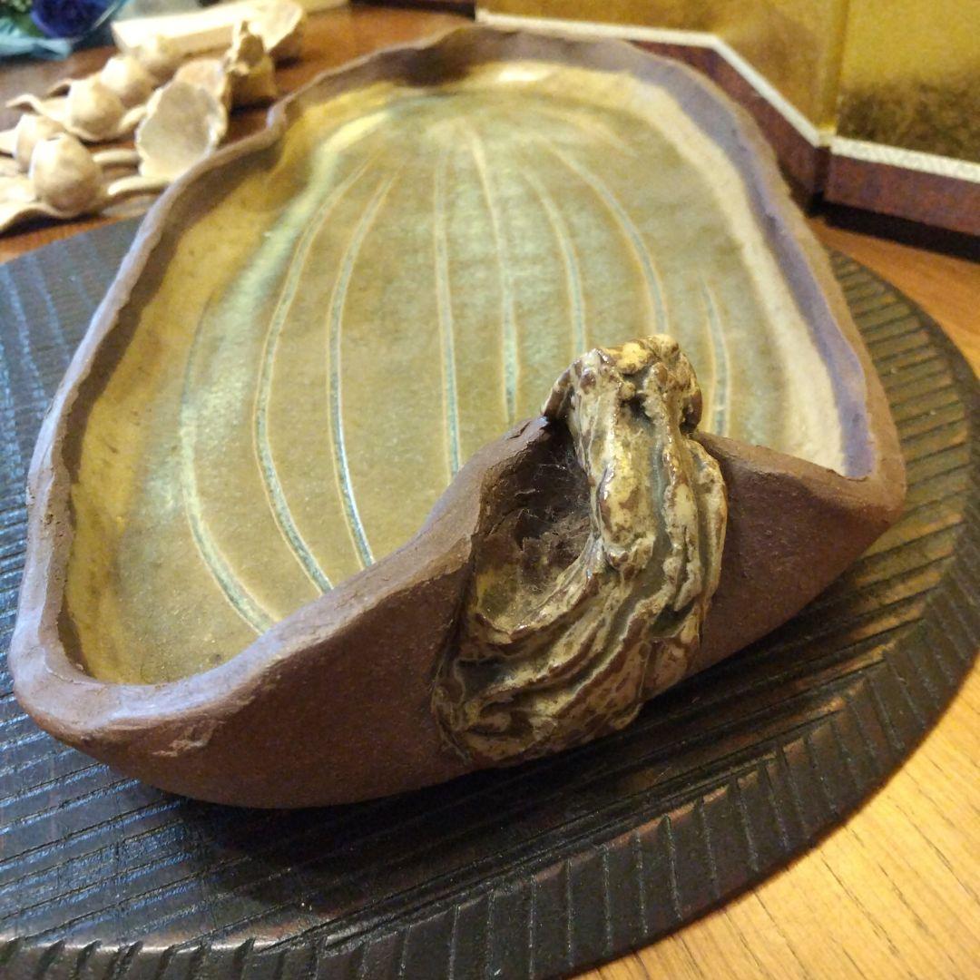 葉の形陶器製大皿等 木製台付き12点セット 工芸焼き物