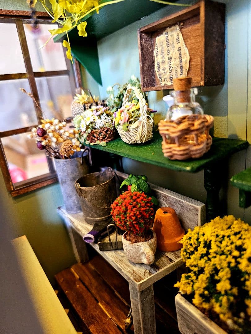 ミニチュア★ドールハウス ★ナチュラルな花屋さん★Hです