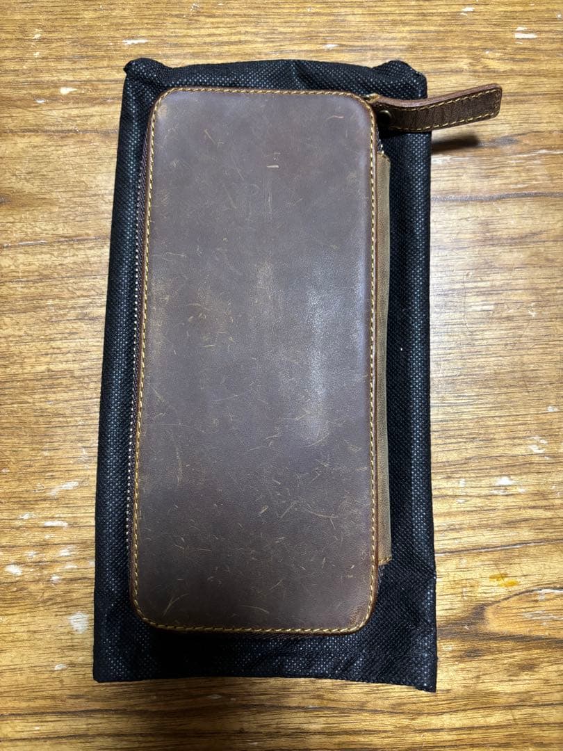 バハギア&クラフトペンケース ラウンドジップ型 クレイジーホース ダークブラウン