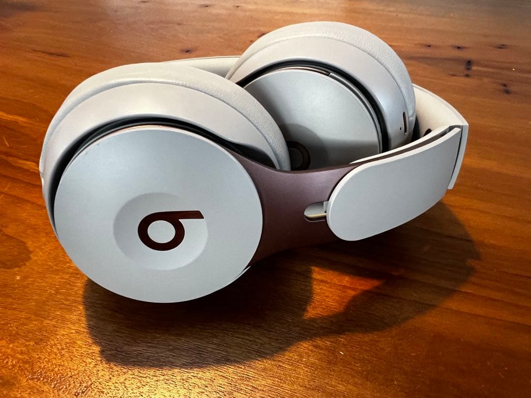 Beats Solo Proワイヤレスヘッドフォン ホワイト ケース付き