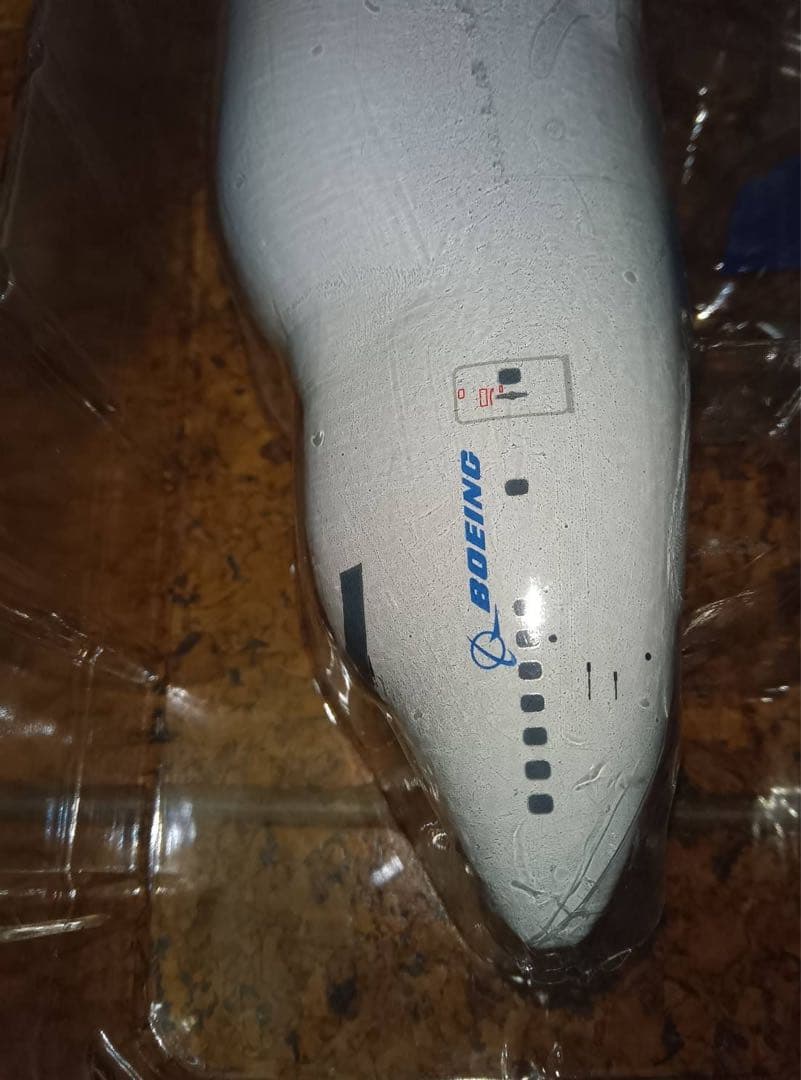 レアなドリームリフターがあなたのデスクに着陸