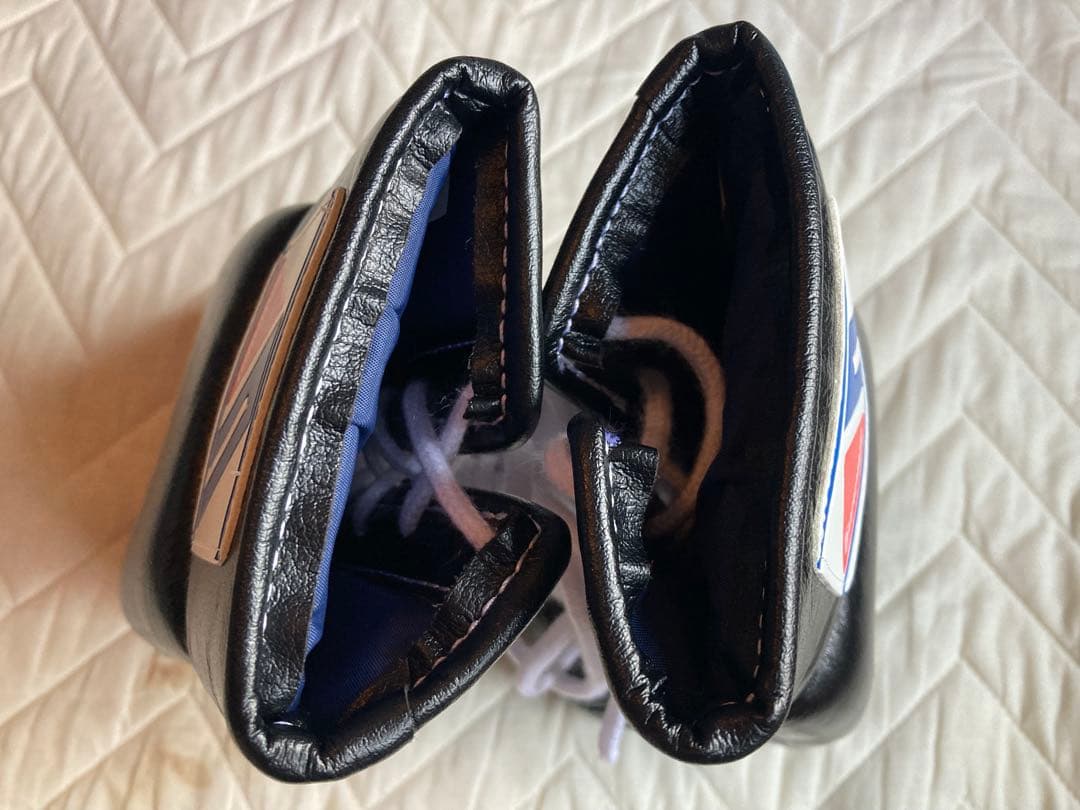 美品Winning ボクシンググローブ 8 oz 紐式おまけバンテージ２セット付