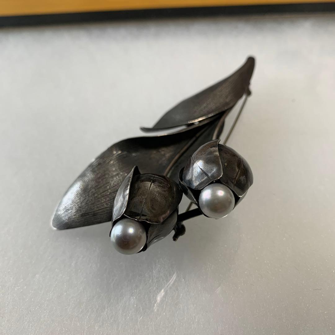 紘　作家銘入り　パール シルバーブローチ 花