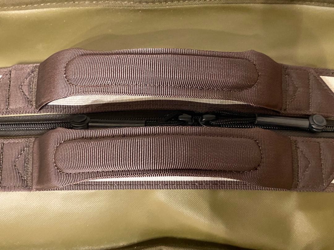 【新春SALE】極美品VICTORINOX ビクトリノックス　ボストンバッグ 緑