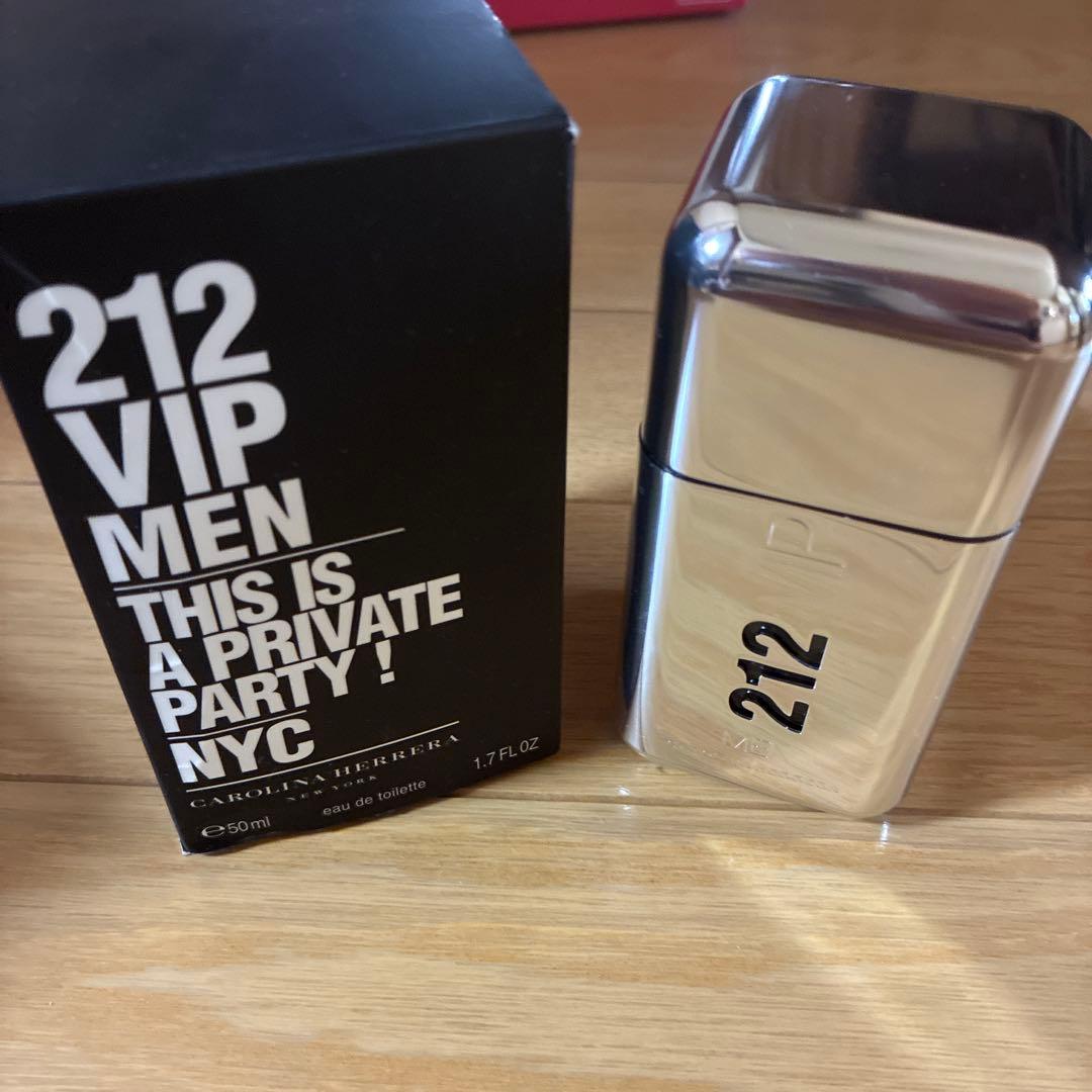 CAROLINA HERRERA 212 sexy 香水