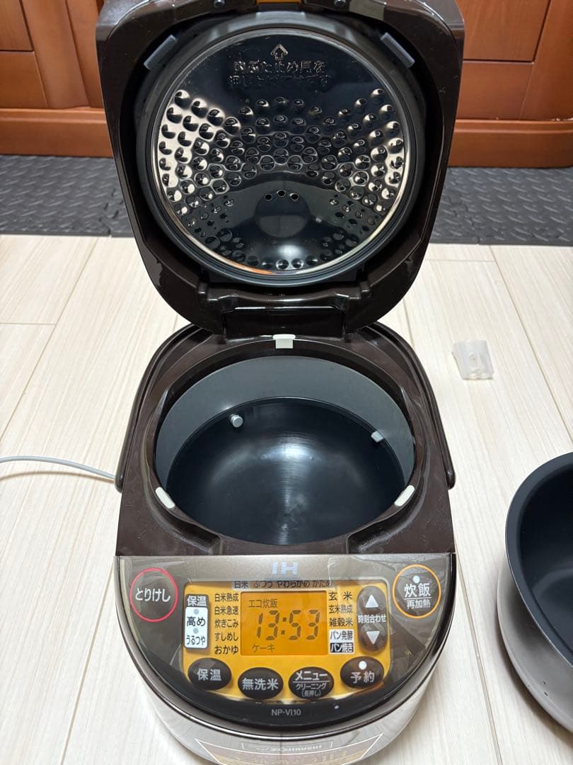 炊飯器 NP-V10 シルバー