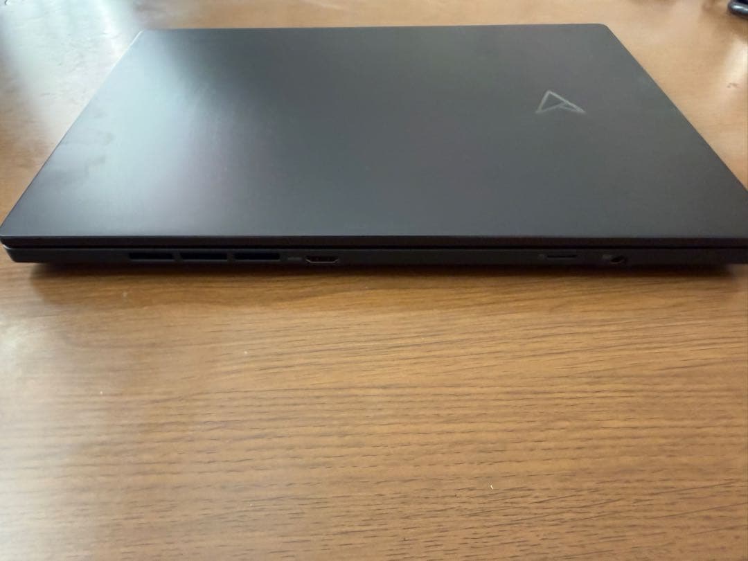 ASUS Zenbook Pro 14 Duo OLED UX8402ZE美品