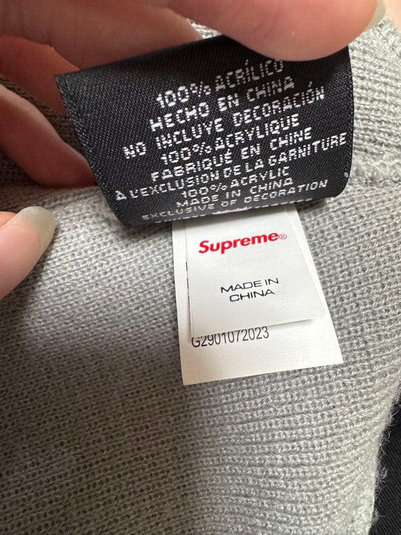 seiraちゃん着用　supremeビーニー