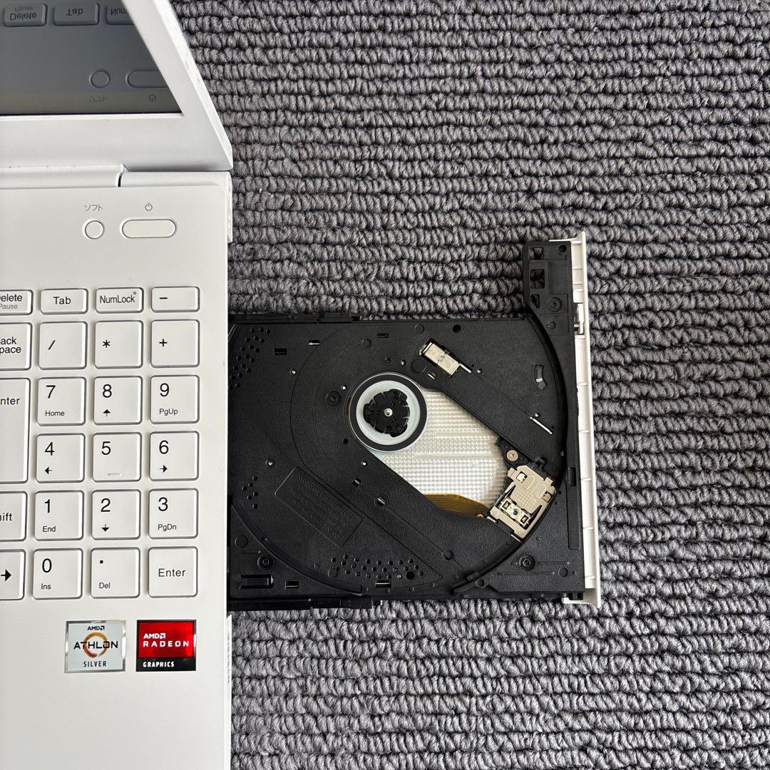 Windowsノート本体 NEC LAVIE N1515 AMD Athlon Silver 3050U