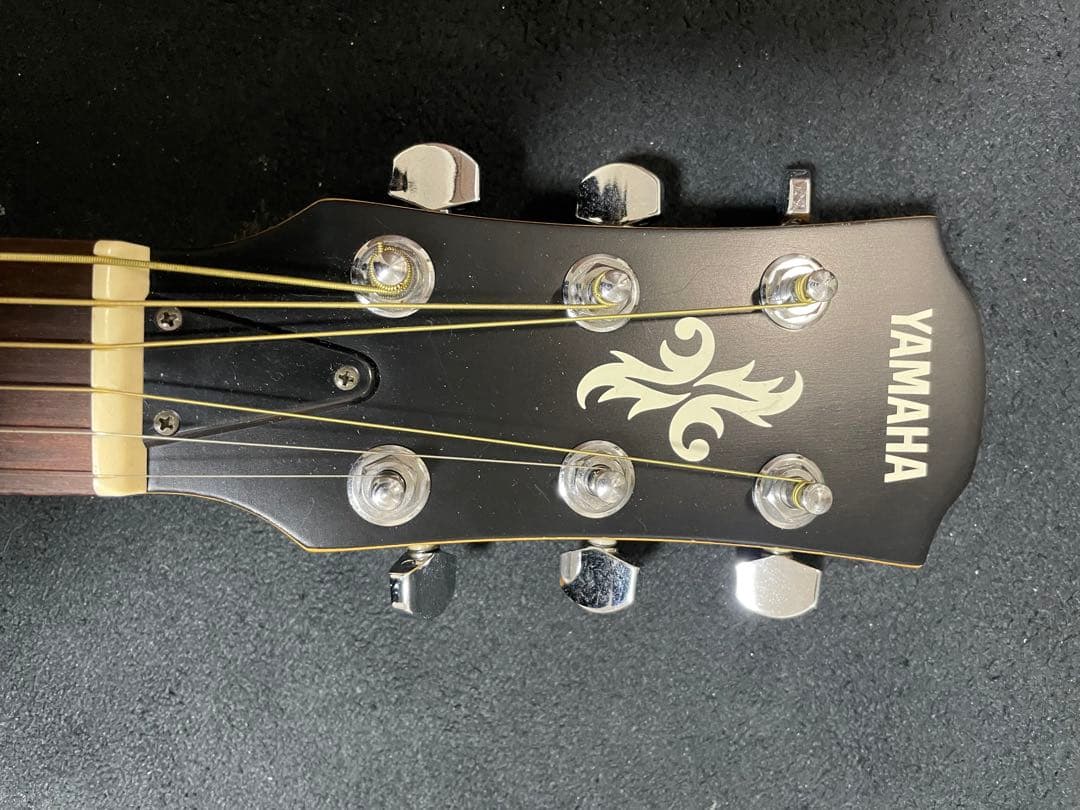 YAMAHA アコースティックギター 赤