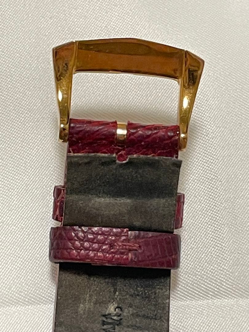 vivienne ヴィヴィアン 腕時計 サークルオーブ　電池切れ　赤