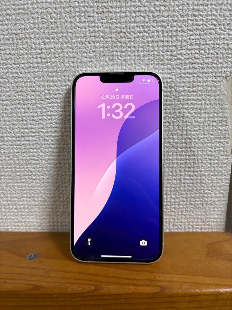 Apple iPhone 13 ホワイト 本体