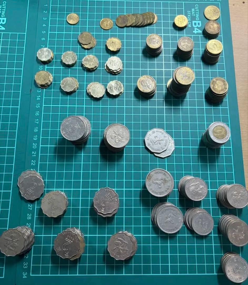 香港ドル　　約450ドル前後