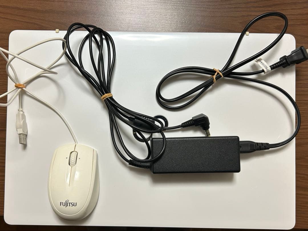 Windowsノート本体 FUJITSU LIFEBOOK AH45/A3