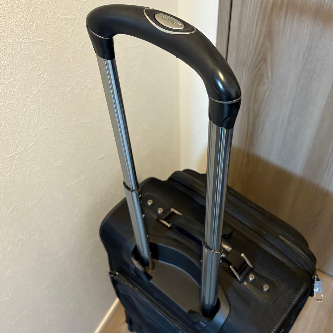 Travelpro FlightCrew 5 22” Expandable