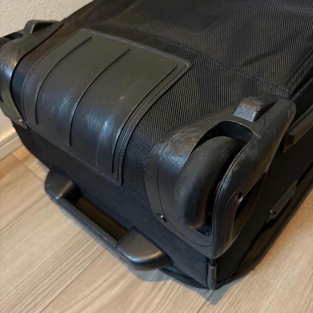 Travelpro FlightCrew 5 22” Expandable