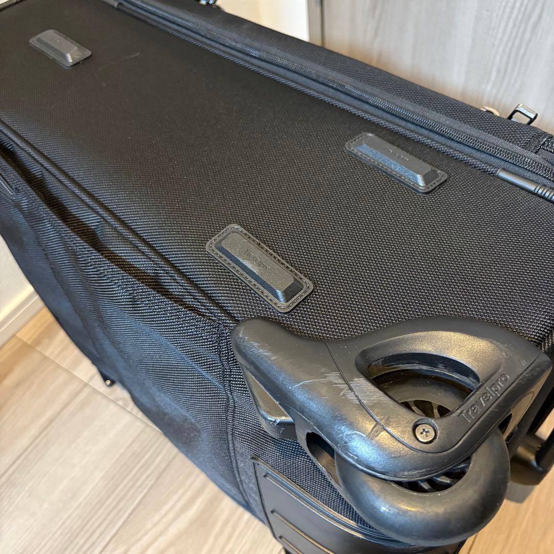 Travelpro FlightCrew 5 22” Expandable