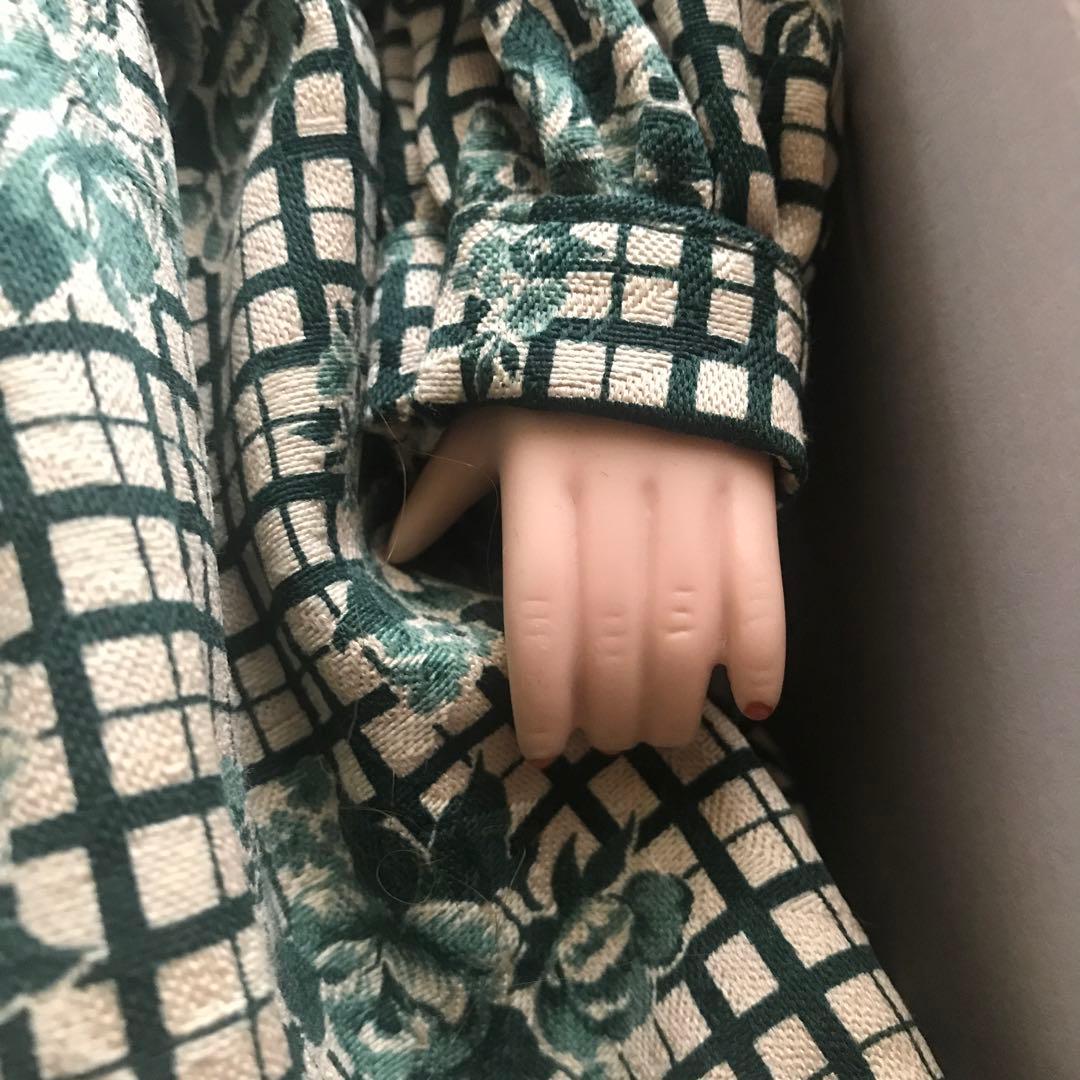 ポーセリアンドール　約50cm　　陶器人形