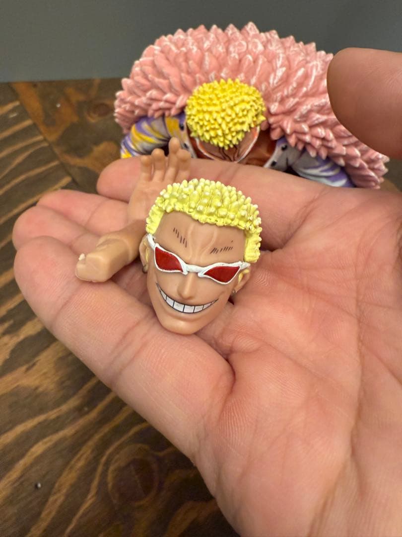 ワンピース　ドフラミンゴ フィギュア