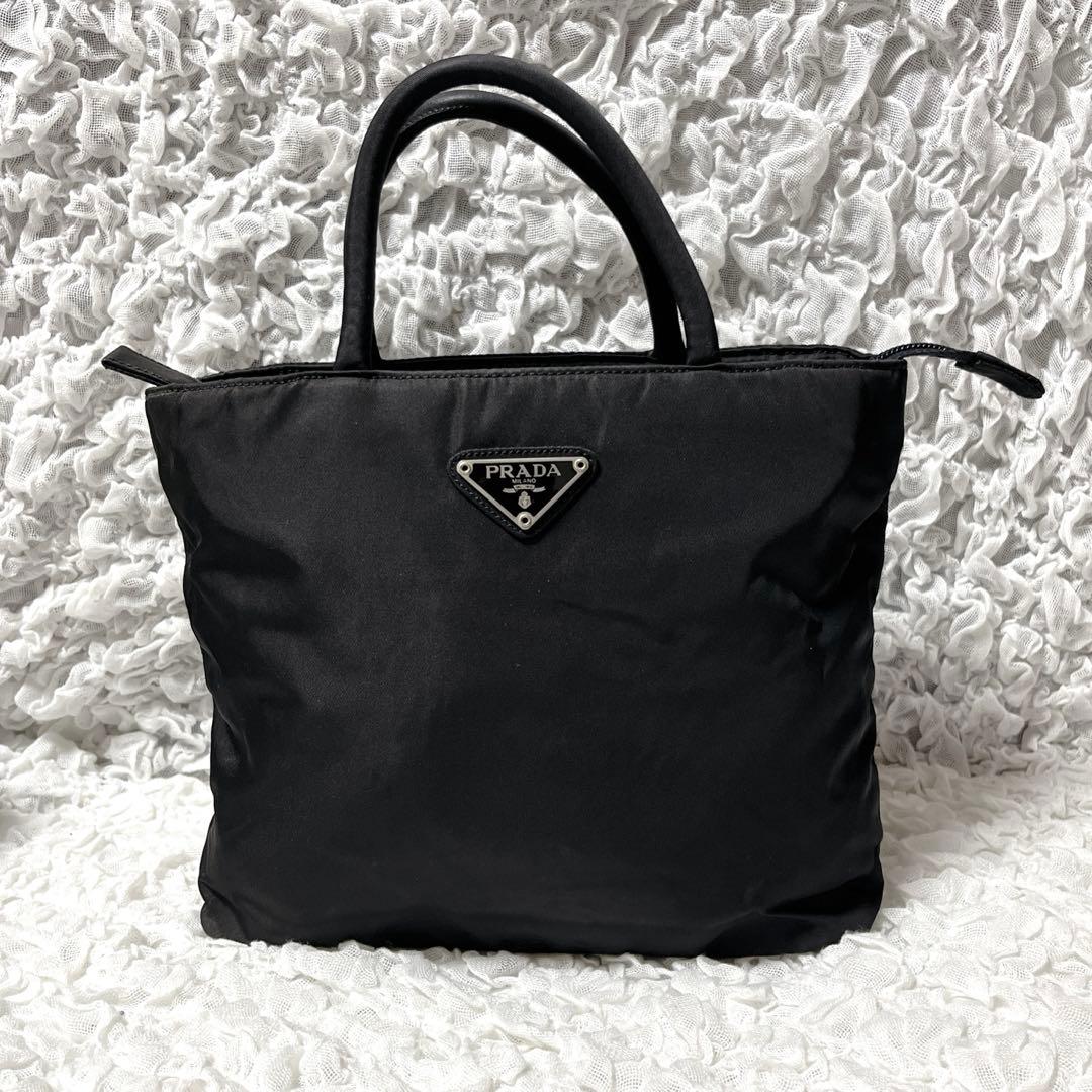 PRADA ブラック ナイロン トートバッグ　プラダ　ハンドバッグ　三角　黒