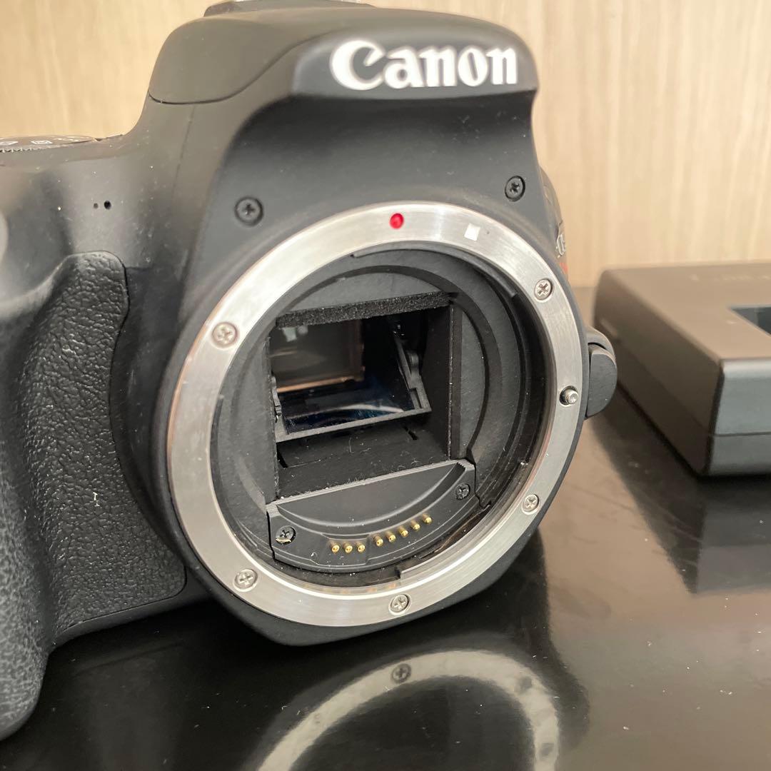 【破格】Canon EOS Kiss X9 ダブルズームキット