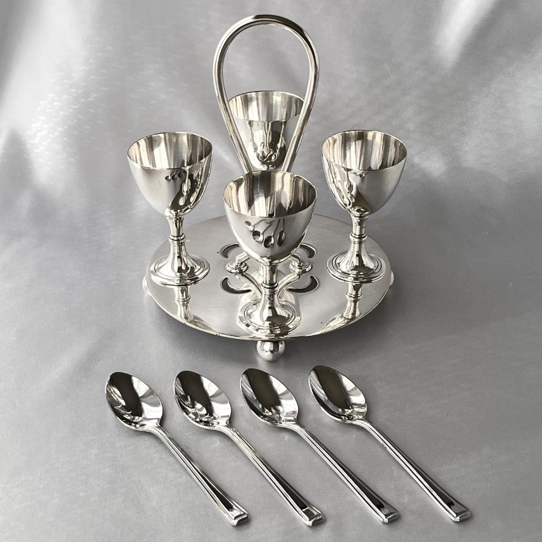 【William Huttonn】アールデコ エッグクルーエ エッグカップ