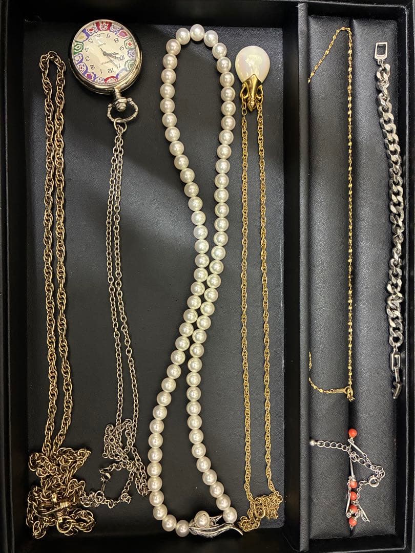 じ*ぽ様 【遺品整理】大量まとめ売り古銭、アクセサリー、小物