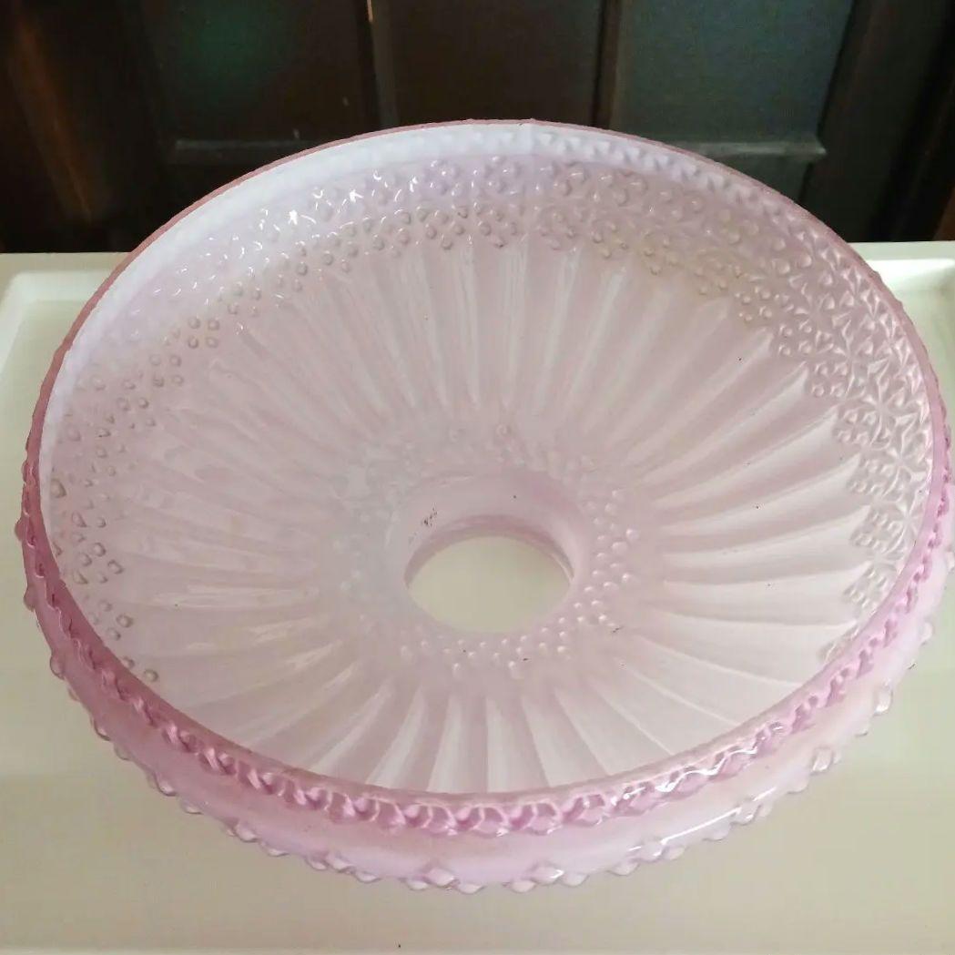 大正ガラス　アンティーク　　ピンクランプシェード