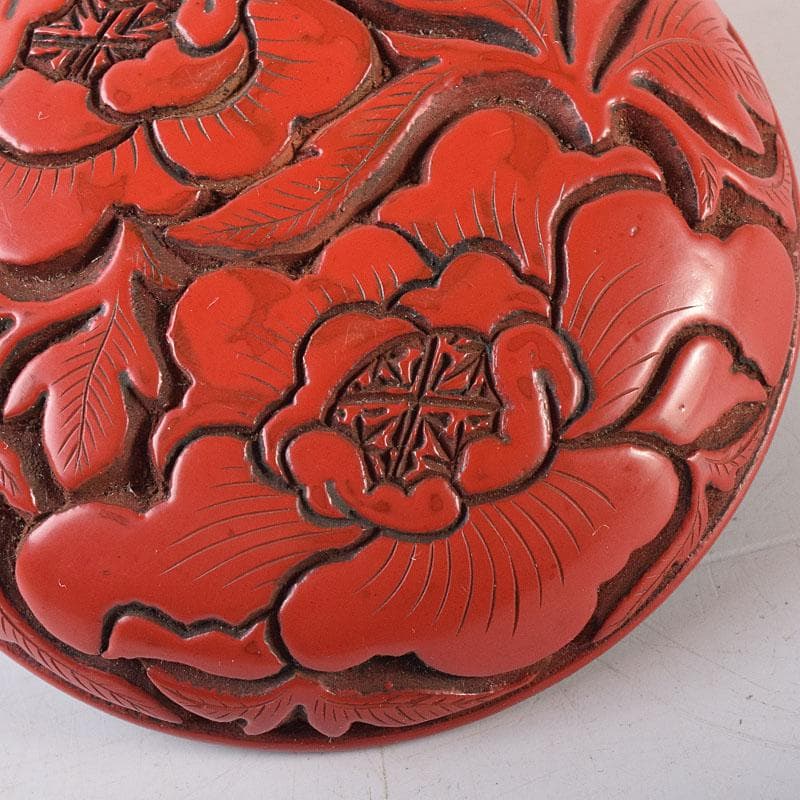 茶道具　堆朱　倶利雕　牡丹庵草　香合　在銘　共箱　V　R8614