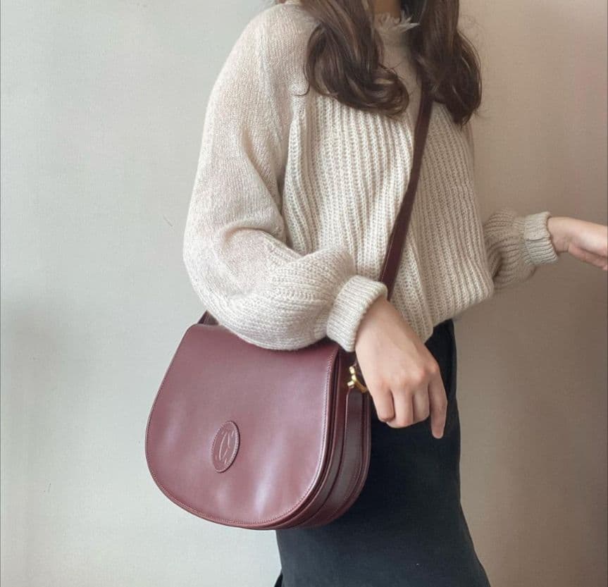 【未使用級】 カルティエ マストライン メッセンジャーバッグ カード カード付き