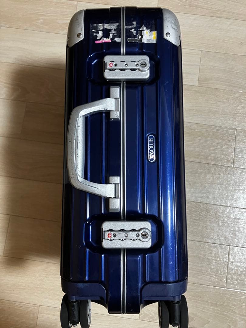 リモア キャリーケース 破損箇所あり