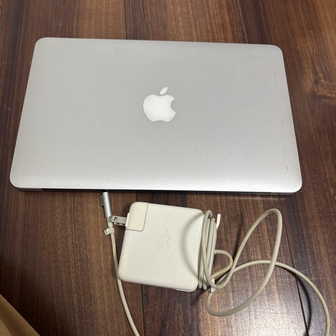 MacBook本体 充電器付き