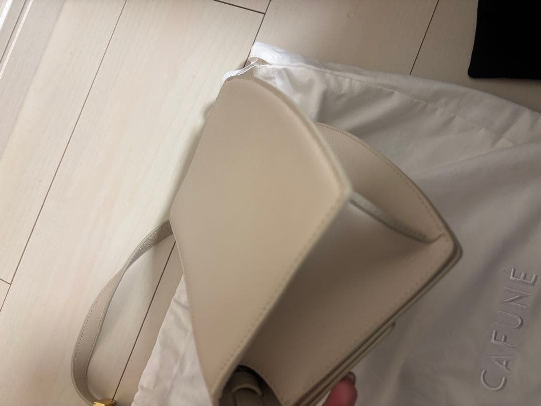 CAFUNÉ ベージュ ショルダーバッグ