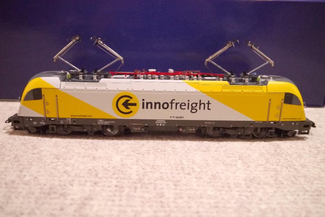 HOゲージ ROCO電気機関車 “Innofreight” (DCC・AC仕様)