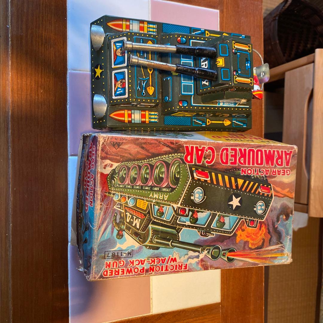 アーマードカー ゼンマイ式 おもちゃ