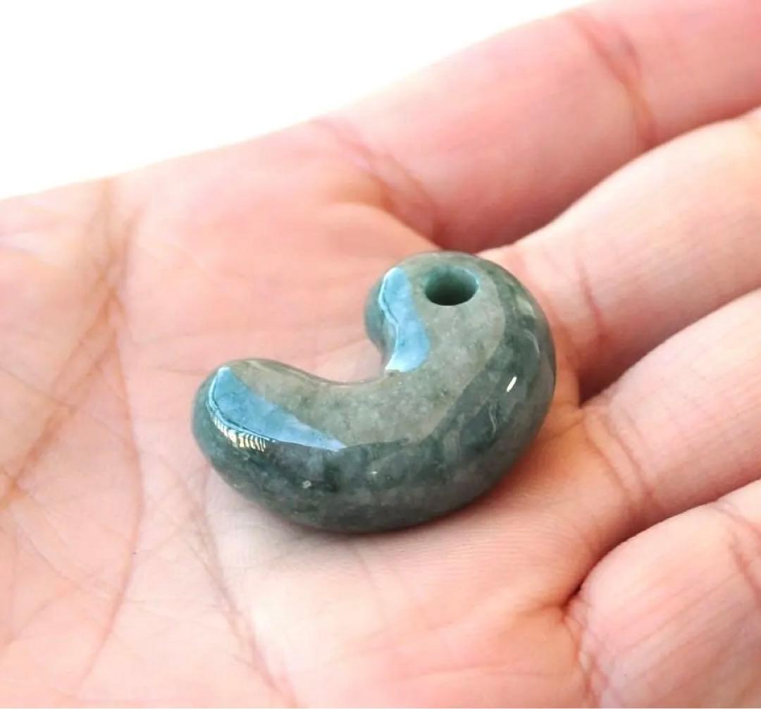 ☆超激レア!!☆完全別格品☆糸魚川翡翠☆超極上ろうかん質マーブル模様☆勾玉SSA