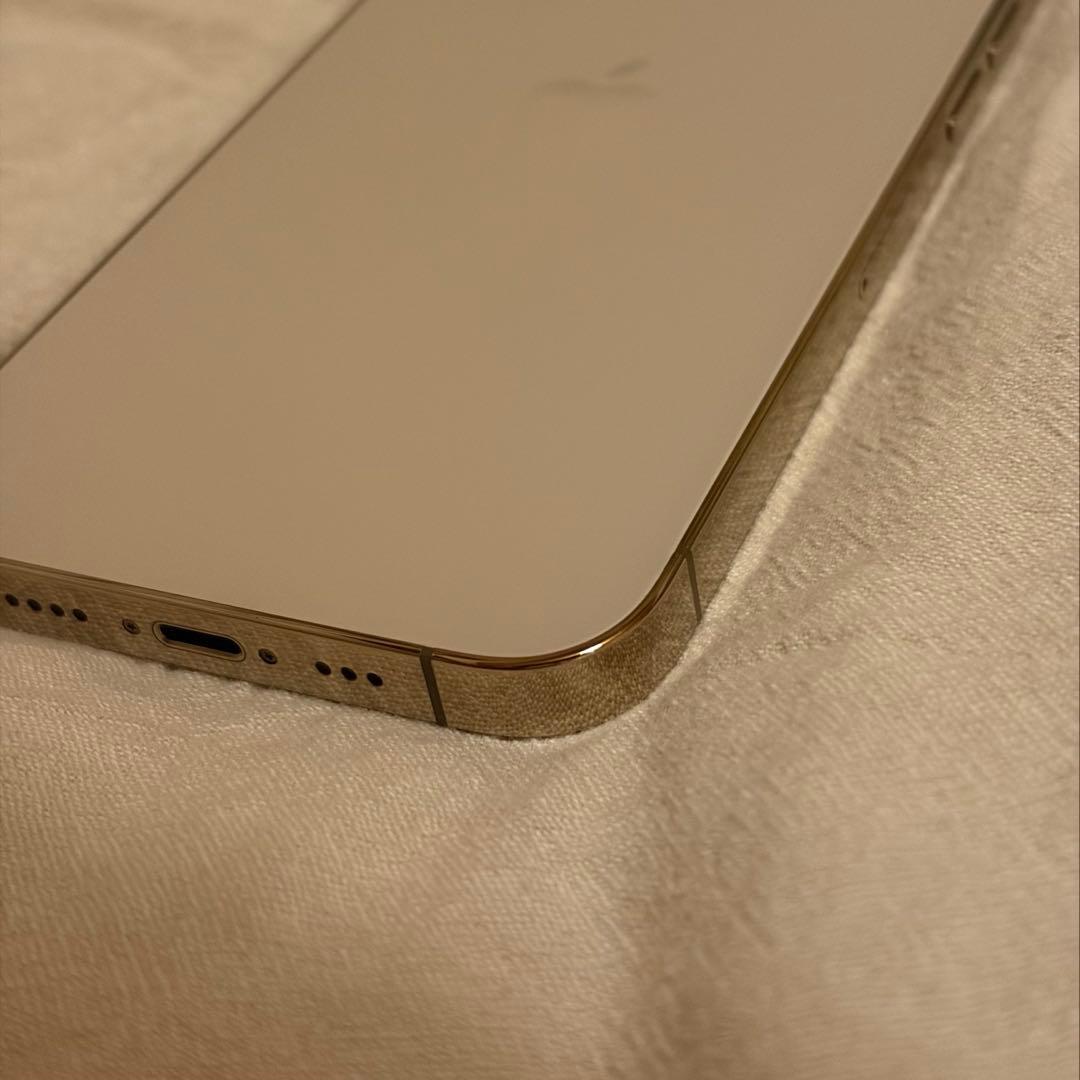 iPhone 13 Pro ゴールド 256GB 本体 SIMフリー　美品