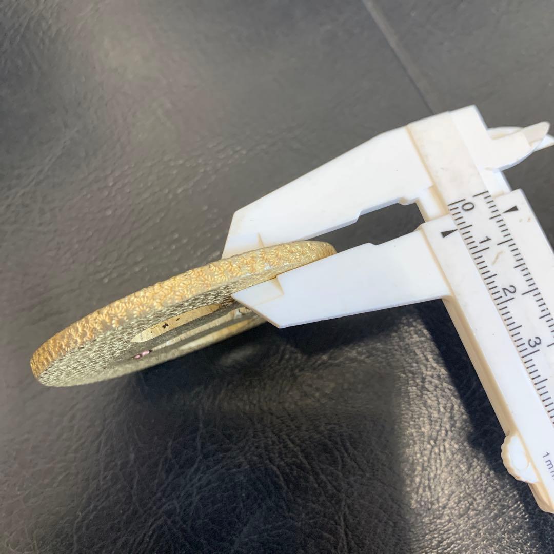 鍔　材質唐金　真鍮製　時代物　在銘　安信作