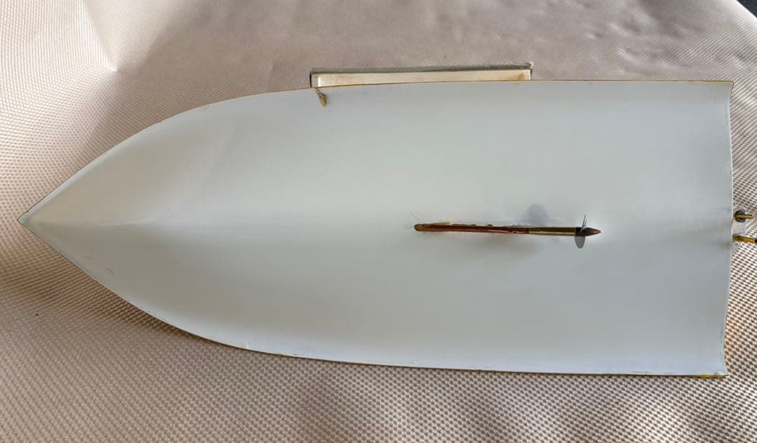 ラジコンエンジンボート