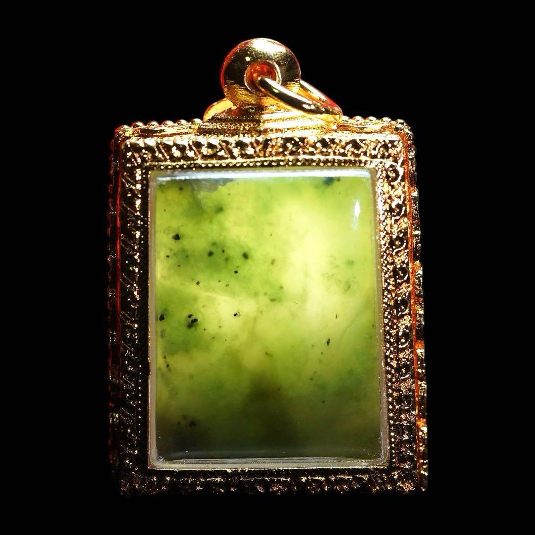 カナダ産翡翠ソムデット　翡翠の父『ルアンポーウィリアン師』　プラクルアン　自信