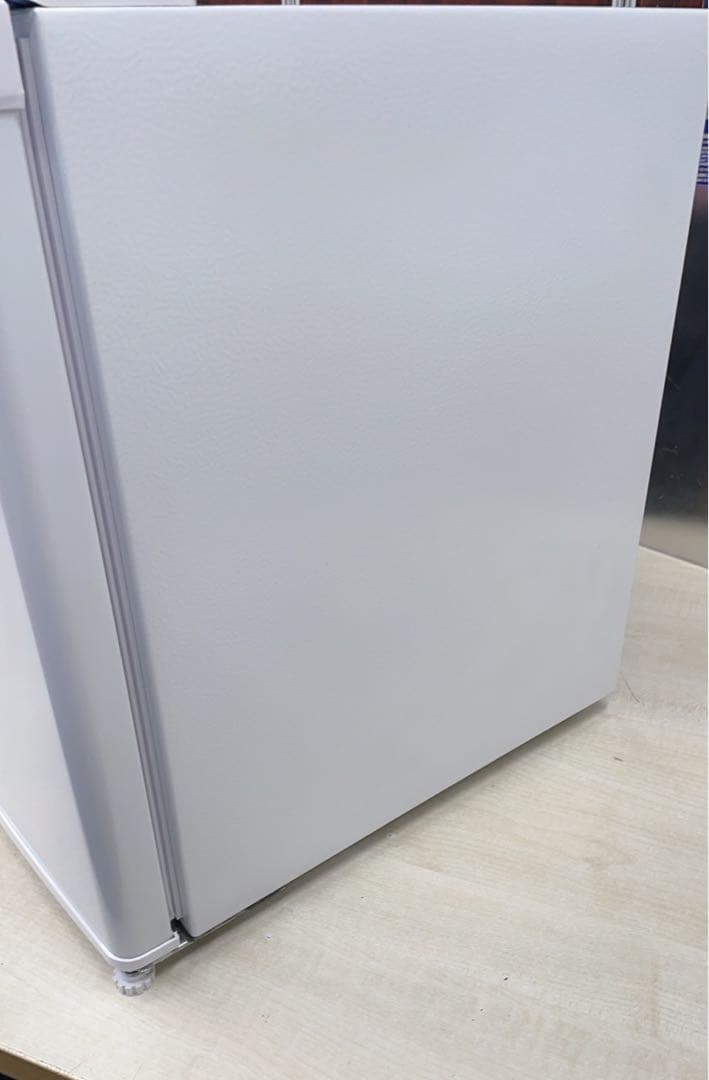 ★中古美品2023年製 マクスゼン 小型冷蔵庫　JR046ML01WH
