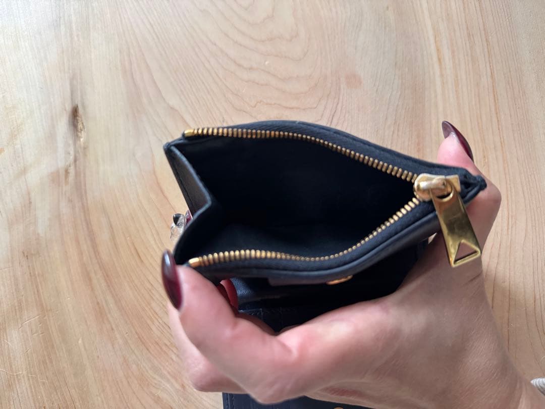 BOTTEGA VENETA ネイビー　イントレチャート　二つ折り財布