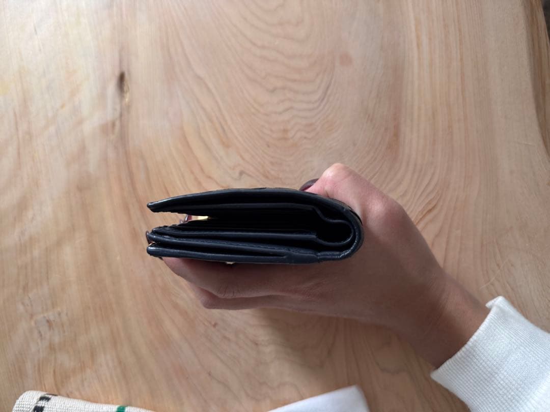 BOTTEGA VENETA ネイビー　イントレチャート　二つ折り財布