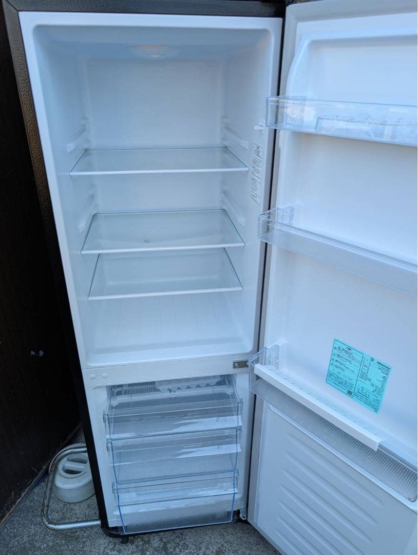 やま　美品 ハイセンス 冷蔵庫 HR-D1701B 175L