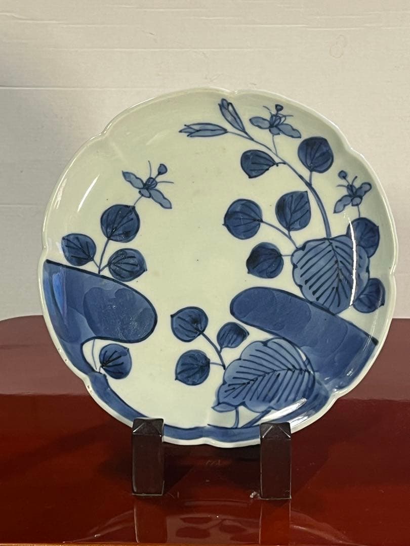 古伊万里　草花　染め付け　輪花　太明成化年製　中皿