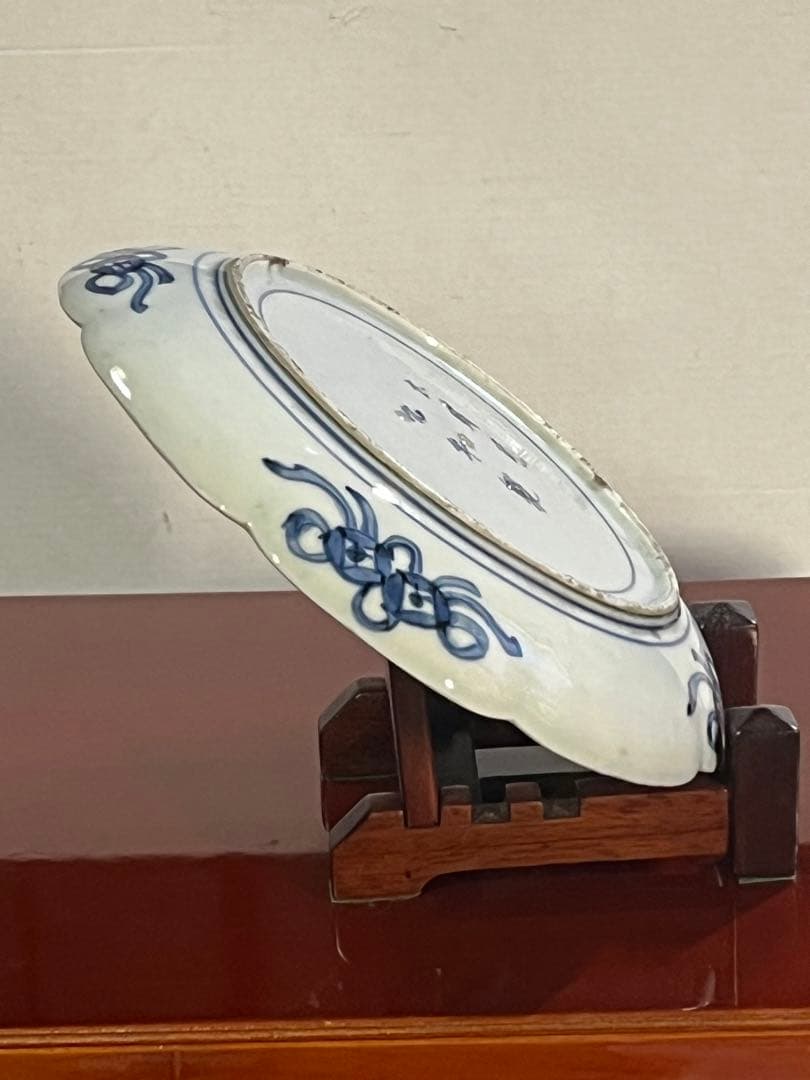 古伊万里　草花　染め付け　輪花　太明成化年製　中皿