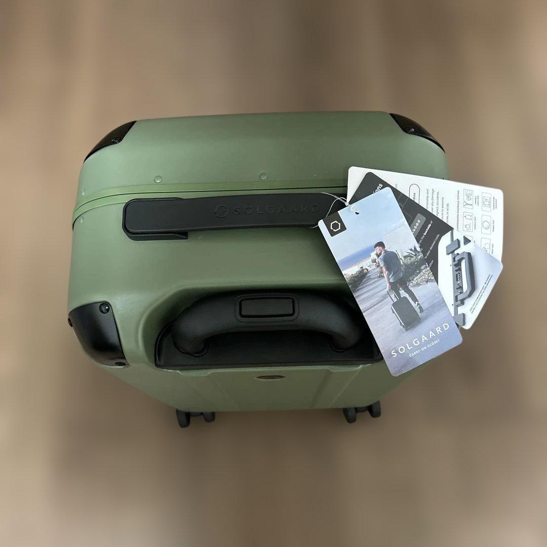 【新品】SOLGAARD 緑色(オリーブグリーン)のスーツケース