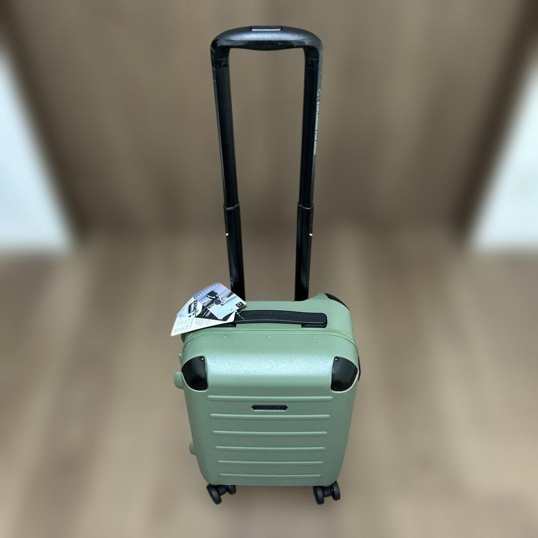 【新品】SOLGAARD 緑色(オリーブグリーン)のスーツケース