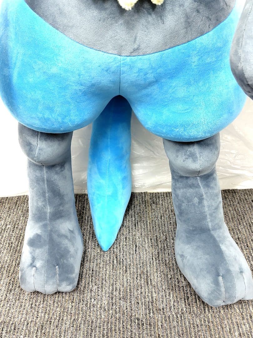 ポケモンセンター ルカリオ 等身大ぬいぐるみ