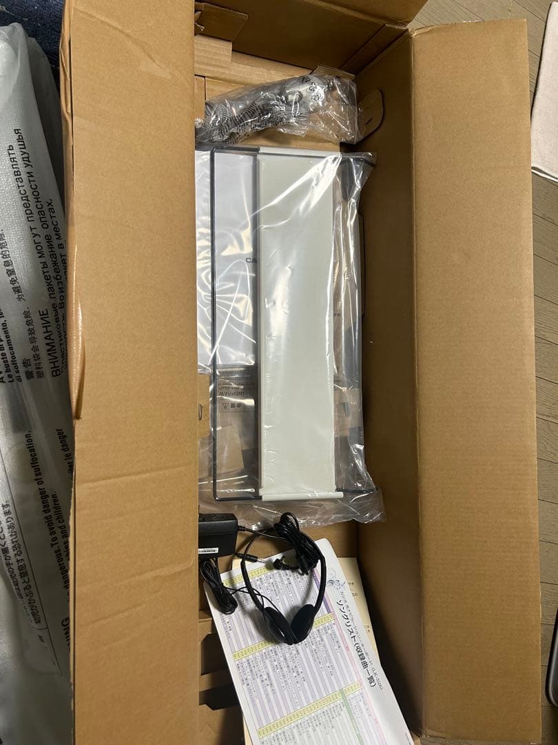 カシオ　61鍵 ホワイト 電子オルガン